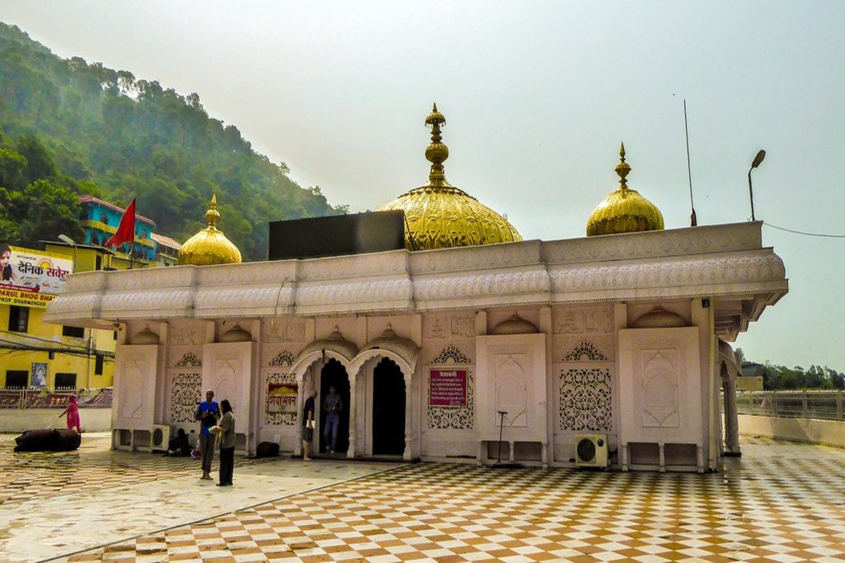 Amritsar To Jwala Ji Temple Taxi Service - Madaan Tour and Travel