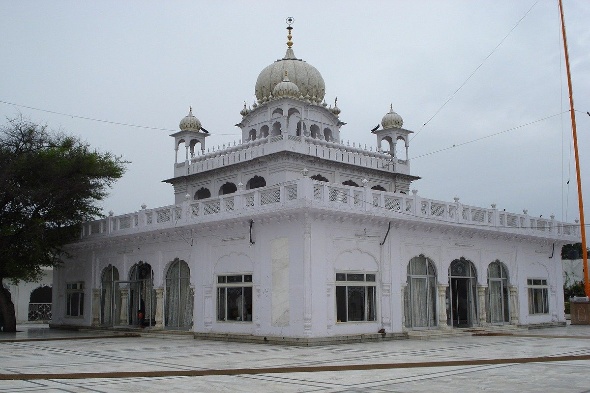 Gurudwara_Sisganj_Sahib (1)